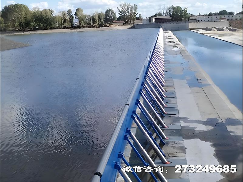 耐候钢防腐坝用于沿海地区与腐蚀性环境工程，由水务局、海洋工程公司及环保企业采用。耐候钢材质自然形成氧化保护层，无需涂装维护，适配河口区域与工业废水环境。支持大流量排涝与生态补水，兼具耐腐蚀性与景观性。耐候钢防腐坝价格电话微信联系厂家。